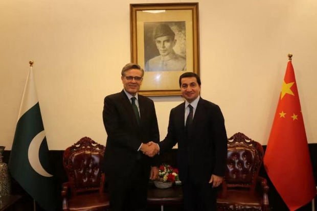 Hikmət Hacıyev Pakistanın Çindəki səfiri ilə görüşüb - FOTO
