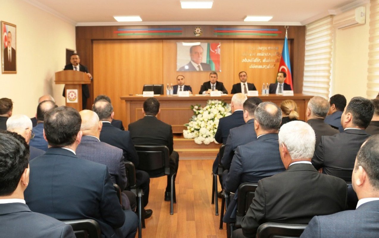 Qarlı havalara hazırlıqla bağlı müşavirələr keçirildi