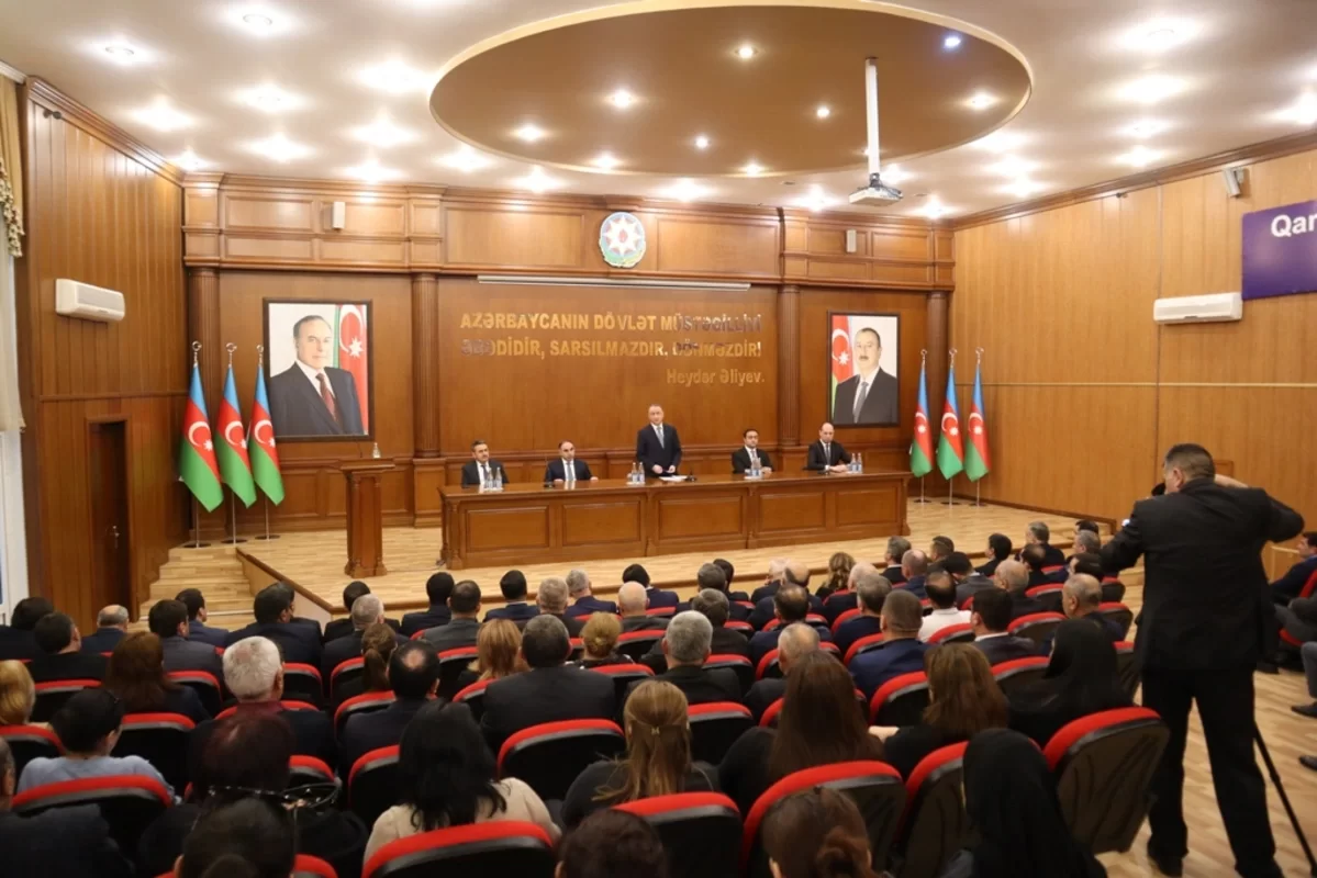 Bakıda qarlı havalarla bağlı müşavirələr keçirildi, tapşırıqlar verildi