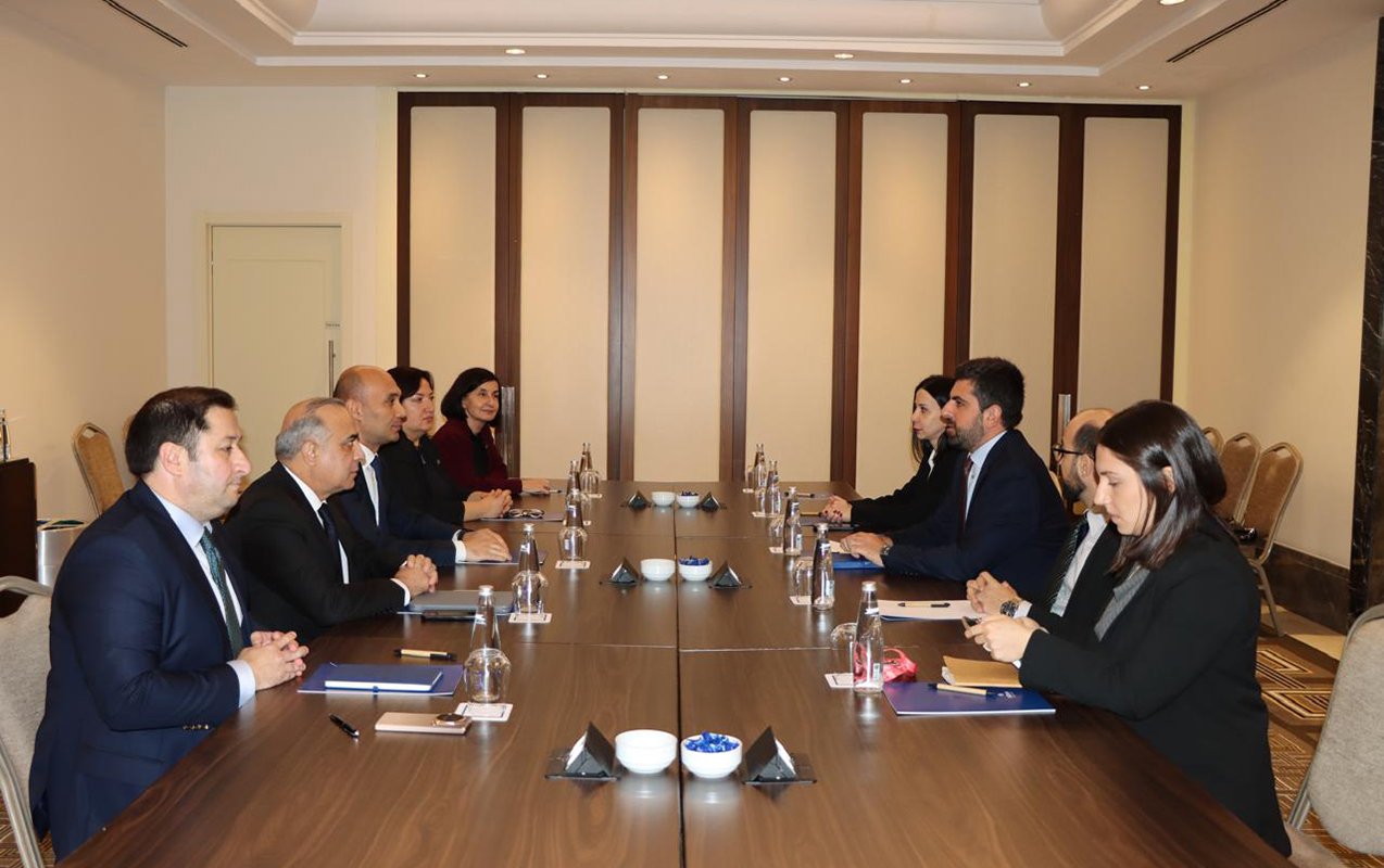 Azərbaycan və Ermənistanın parlament nümayəndələri görüşdü - Foto