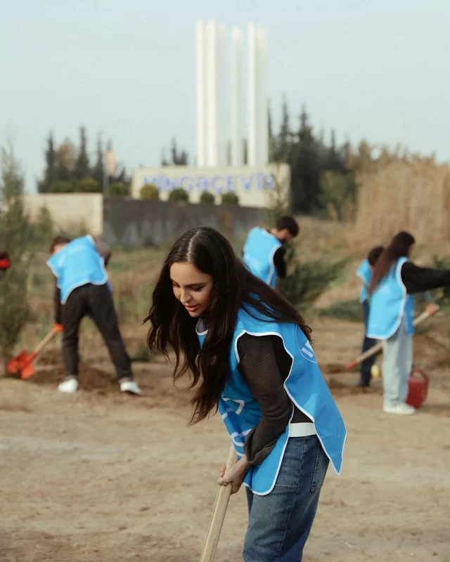 Leyla Əliyeva Mingəçevirdə ekoloji aksiyalarda iştirak edib