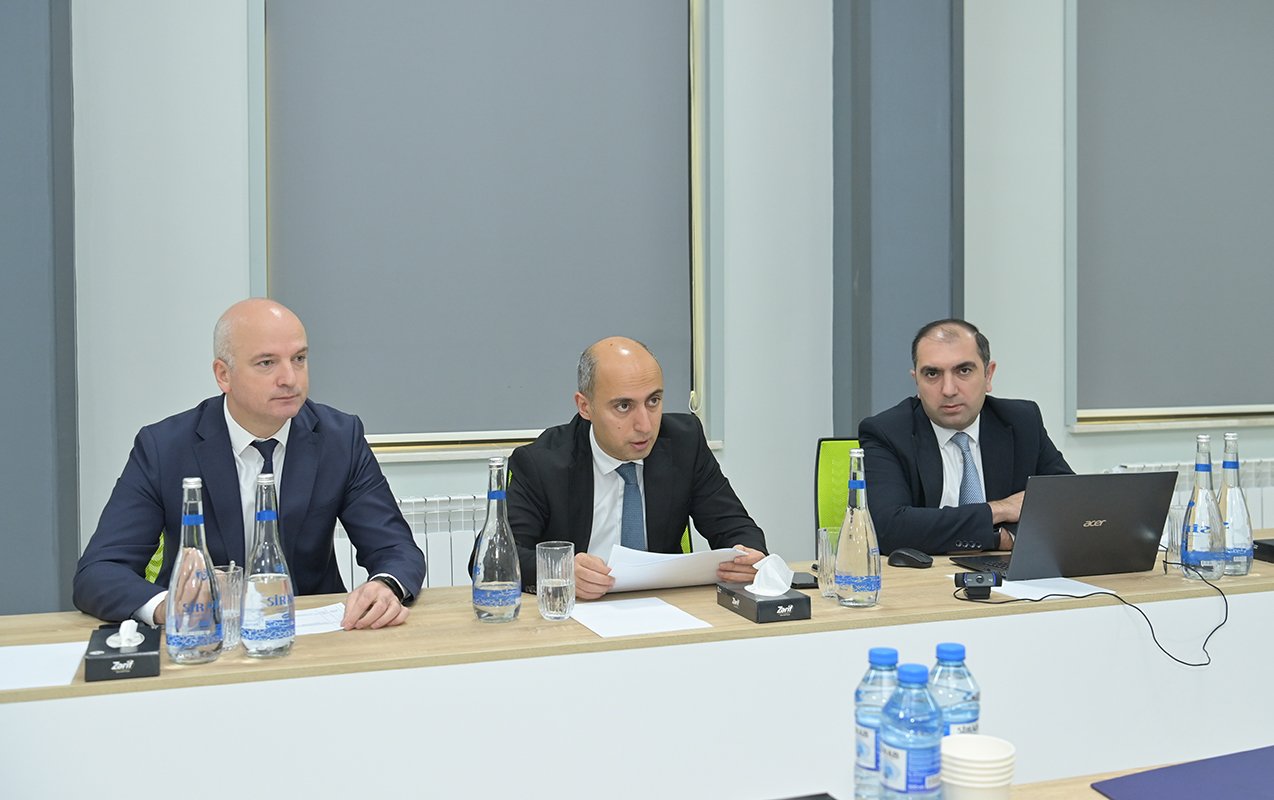 Elm və təhsil naziri Naxçıvanda vətəndaşları qəbul edib