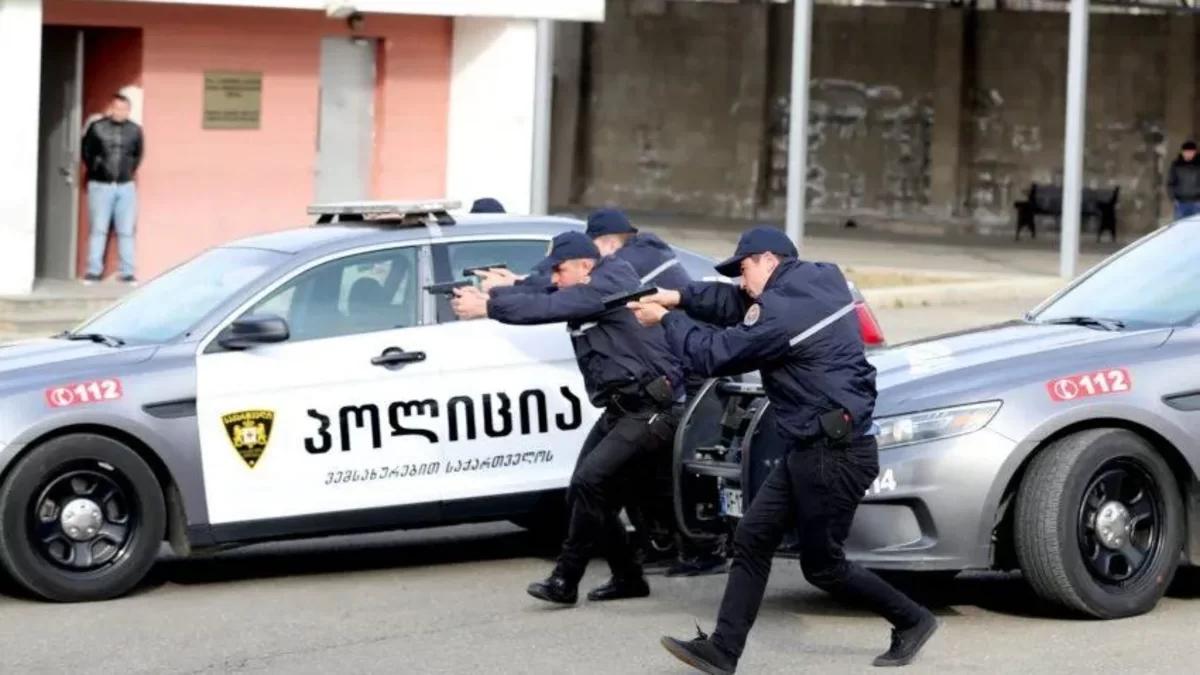 Gürcüstanda naməlum şəxs üç nəfəri güllələyib